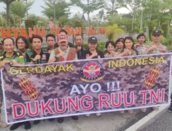 DPP Gerdayak Indonesia Kalteng Gelar Aksi Sosial Berbagi Takjil, Sekaligus Nyatakan Dukungan atas Pengesahan RUU TNI