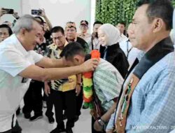 Fairid Naparin Kembali, Palangka Raya Sambut Pemimpin dengan Prosesi Adat