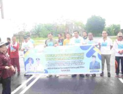 Kepala Dinas Kesehatan Pulang Pisau Pande Putu Gina Adakan Cek Kesehatan Dan Test Kebugaran Saat Senam Bersama Para ASN