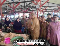 Plt.Dinas Perindagkop kabupaten Seruyan Heriyadi Zebua lakukan sidak kepasar Saik menindak lanjuti berita viral beberapa hari yang lalu