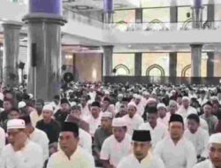 Wali Kota dan Wakil Wali Kota Palangka Raya Salat Idul Adha di Masjid Kubah Kecubung