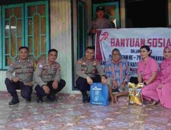 Peduli Warga Sekitar, Polsek Katingan Hilir Bagikan Bansos di Slum Area Kasongan.