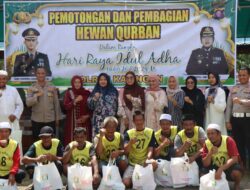 Polres Katingan Bagikan Hewan Qurban 10 Ekor Sapi 1 Ekor Kambing