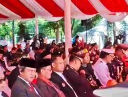 Wali Kota Palangka Raya Hadiri Upacara Hari Bhayangkara ke-79 di Halaman Kantor Gubernur Kalteng