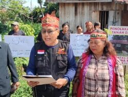 Tolak Eksekusi Tanah, Rina Mariana Gelar Aksi Damai di Jalan Cut Nyak Dien