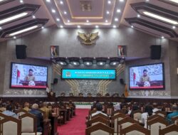 Agenda Paripurna DPRD Kalteng: Wagub Edy Bacakan Jawaban Gubernur soal APBD 2025