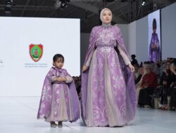 Kalteng Unjuk Pesona Budaya Lewat Wastra di Jakarta Fashion Week 2026
