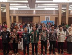 Kunjungan Menag Nasaruddin Umar ke Palangka Raya Diwarnai Upacara Adat Dayak