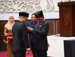 Ketua DPRD Lantik Amonius Tuyum sebagai PAW Anggota DPRD Kalteng