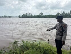 Antisipasi Banjir, Polsek Seruyan Hilir Intensifkan Monitoring Debit Air di Sepanjang DAS Seruyan