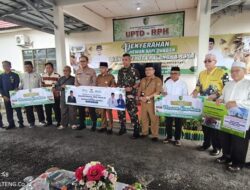 Wali Kota Palangka Raya Salurkan 8 Sapi Qurban Pribadi, Total Bantuan Capai 20 Sapi dan 17 Kambing