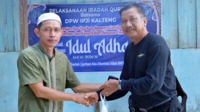 DPW IPJI Kalteng Salurkan Daging Kurban Kepada Masyarakat di Palangka Raya