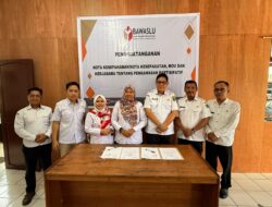 Kepala Diskominfostandi Pulang Pisau Hendri Arroyo Teken PKS dengan Bawaslu, Perkuat Pengawasan Partisipatif dan Pelayanan Publik