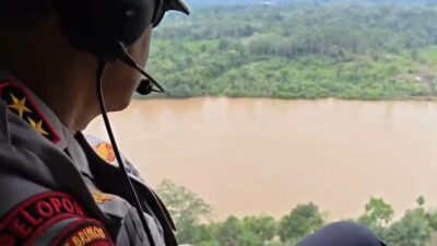 Kapolda Kalteng Patroli Udara Bantu Cari Dua Personel Polri yang Hilang