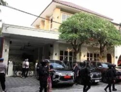 Polisi Bongkar Brankas Tersembunyi di Kafe, Uang Asing dalam Jumlah Besar Ditemukan