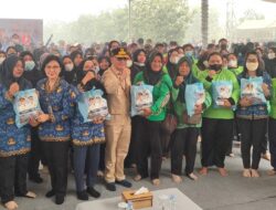 Gubernur Kalteng Salurkan 4.000 Paket Sembako untuk Aparatur di Tengah Karhutla