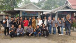 Di Tengah Kabut Asap, Insan Pers Jemput Bola Layani Aktivasi IKD Warga Palangka Raya