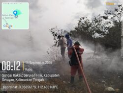 DI BALIK ASAP YANG MENGGANGGU PENGENDARA, SATGAS KARHUTLA TERUS JINAKKAN API DI TPA