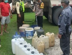 Polres dan Polsek GBA Distribusikan 20.000 Liter Air Bersih Ke Warga 