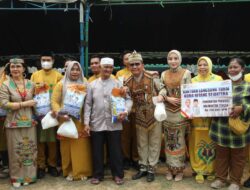 Gubernur Agustiar Sabran Salurkan Bantuan untuk Masyarakat Kotawaringin Barat